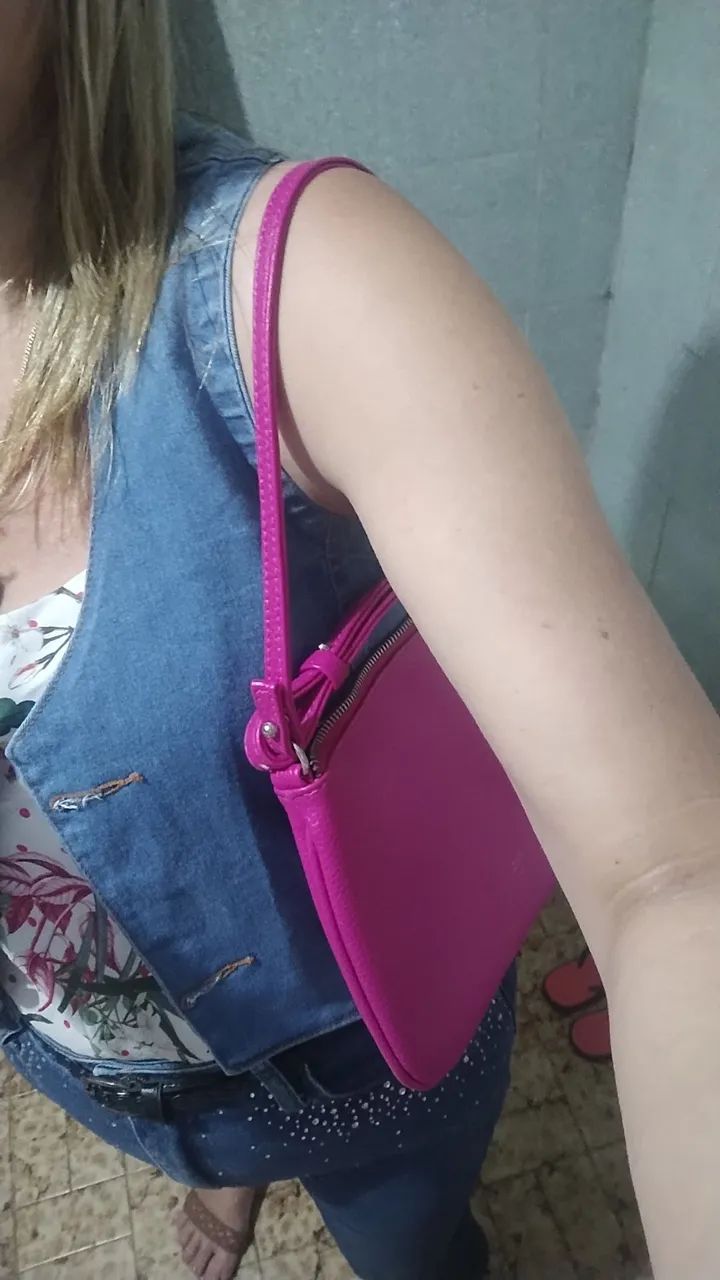 Bolsa Arezzo semi-nova usada uma vez só.