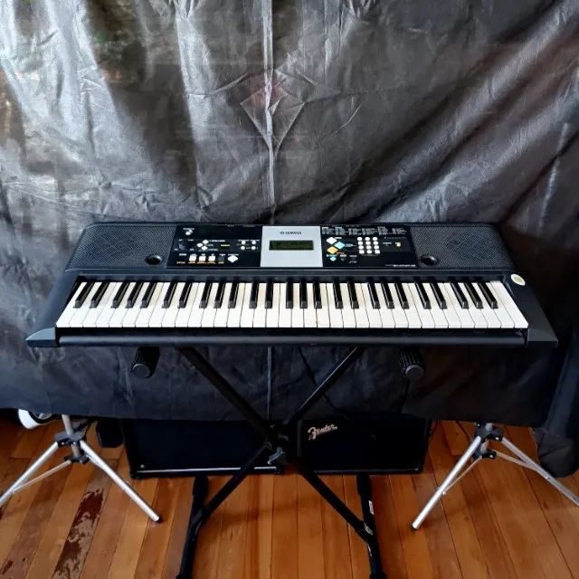 Teclado Yamaha PSR-E223
