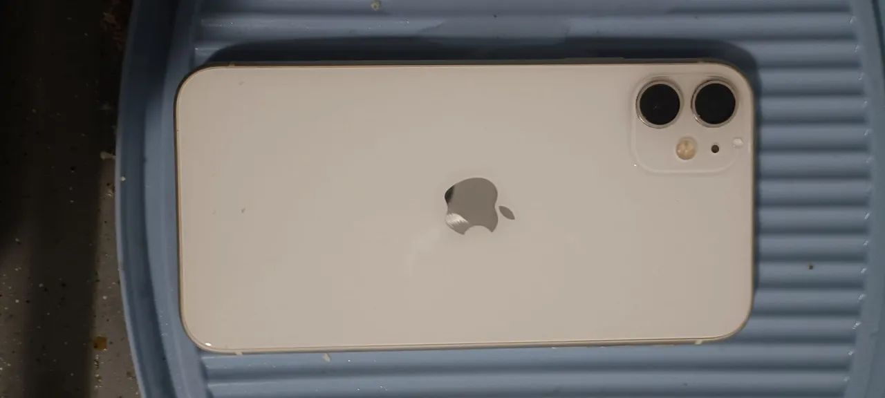 iPhone 11 (leia a descrição)