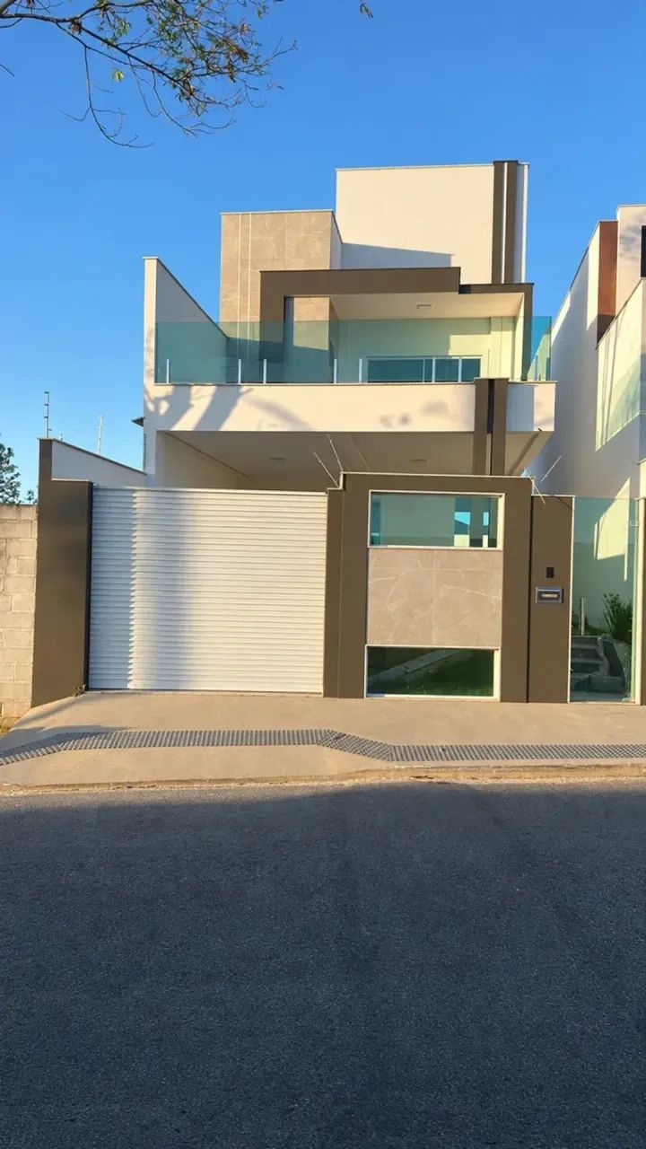Casa Ampla com 178m², Quintal e Suíte com Closet no Palmital | Linhares