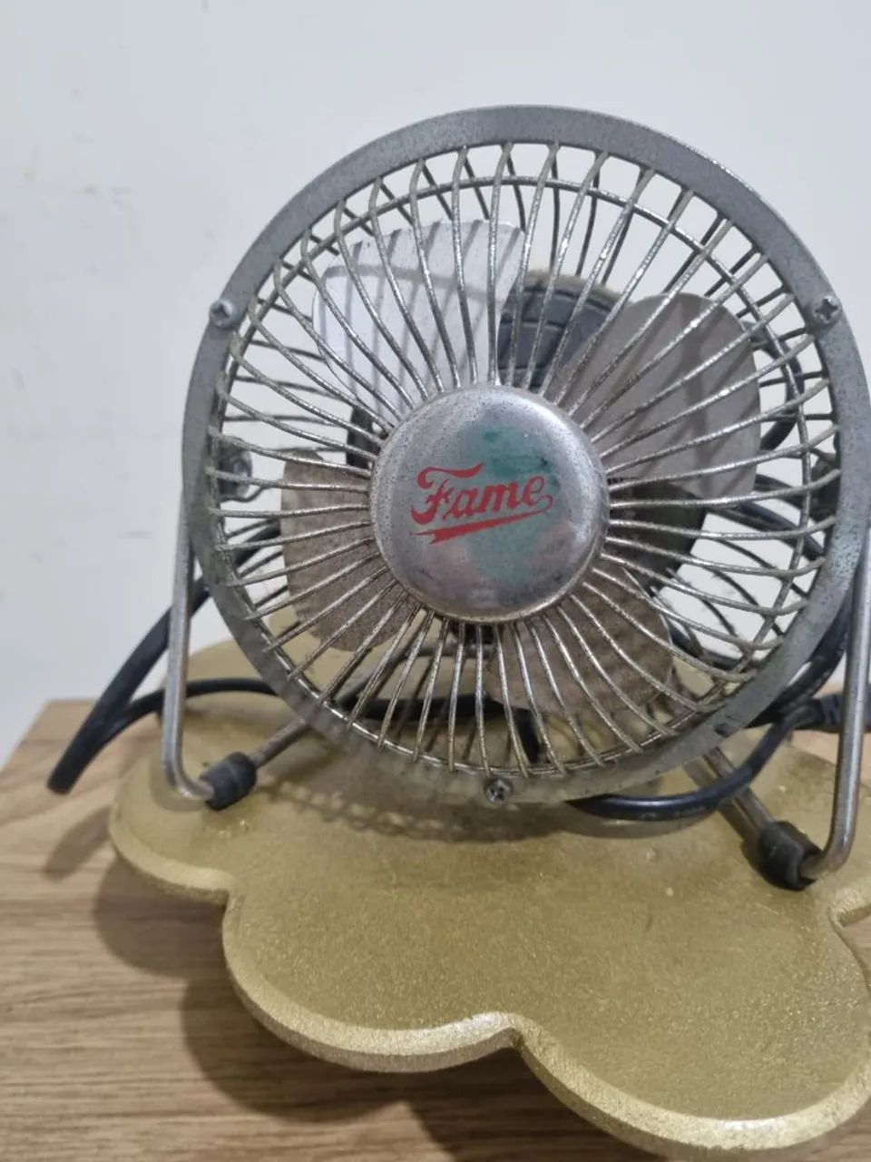 Mini Ventilador Antigo De Mesa Fame De Metal - Anos 70/80 Vintage - Foto 2