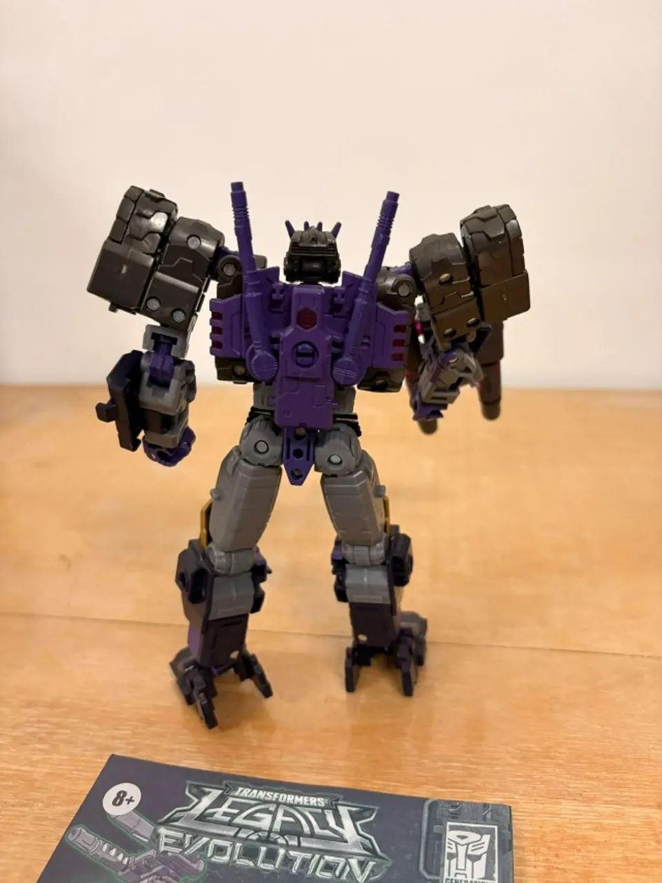 Transformer Legacy Evolution Tarn completo - Foto 3