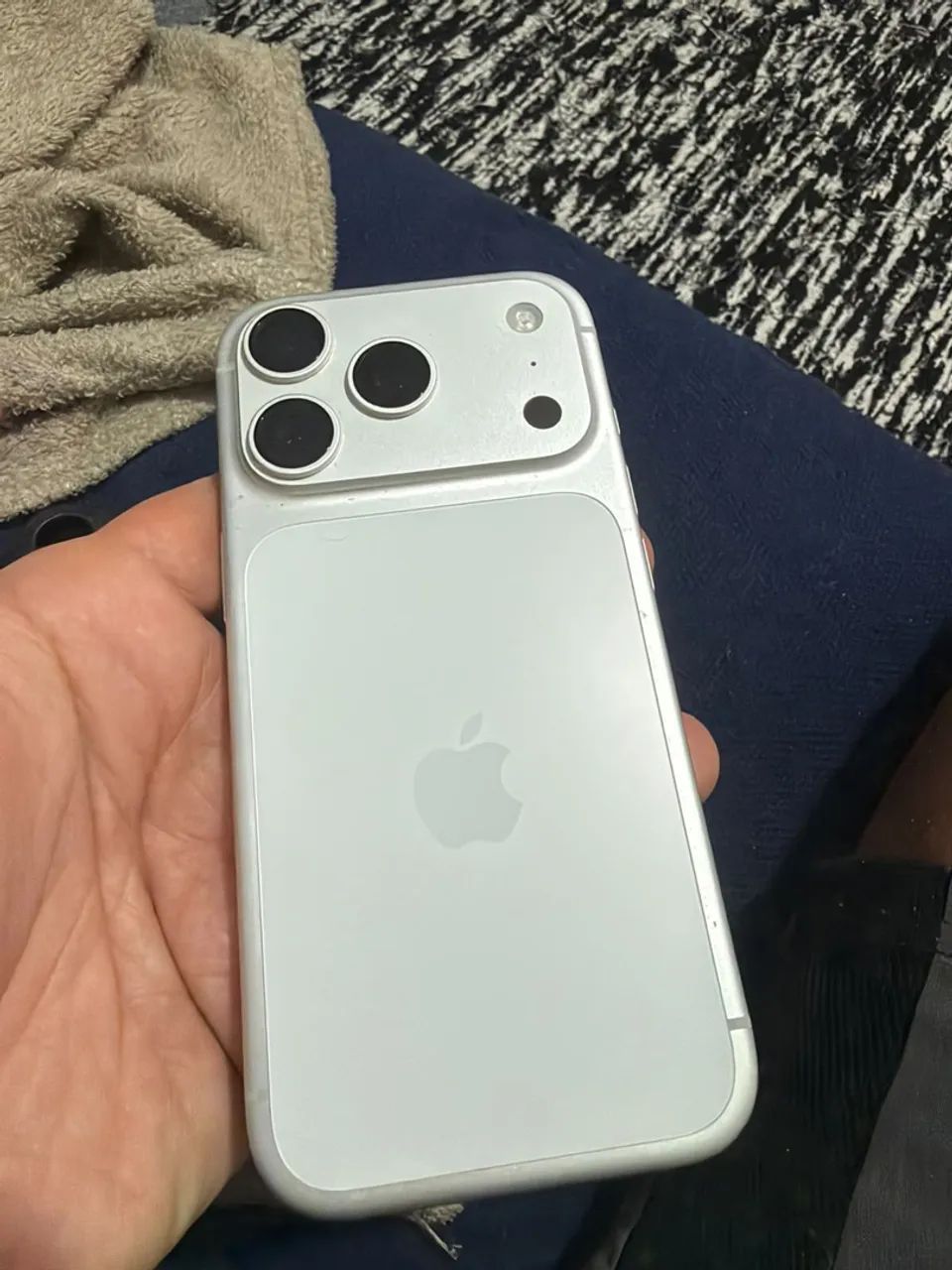 IPHONE 17 PRO - Foto 4