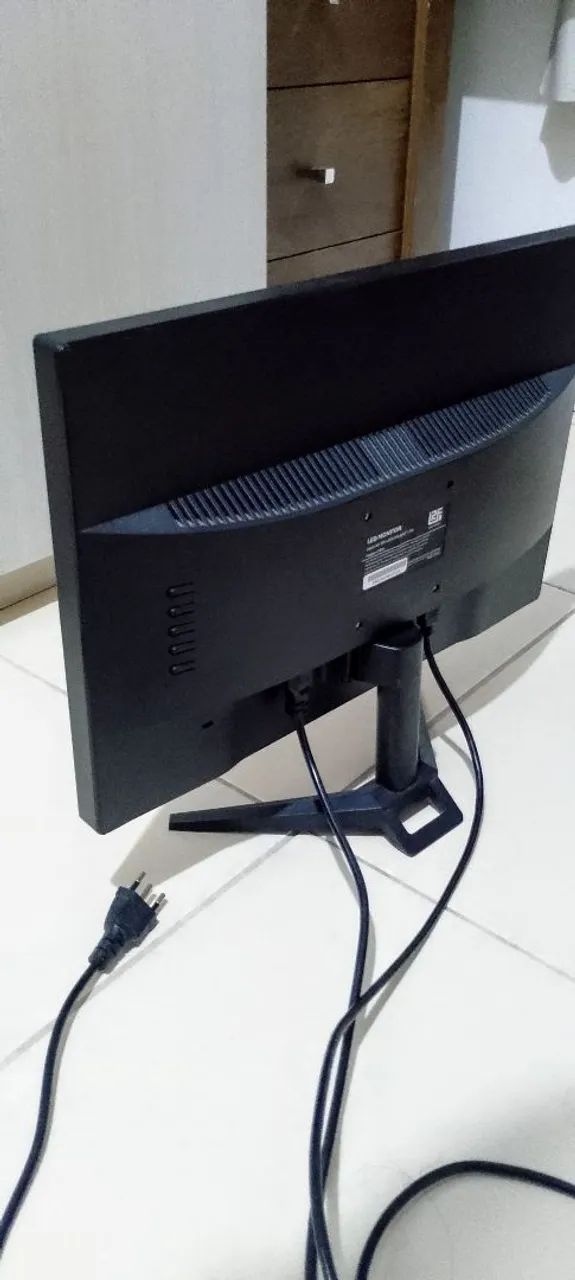 MONITOR LF2 com leve defeito - Foto 2