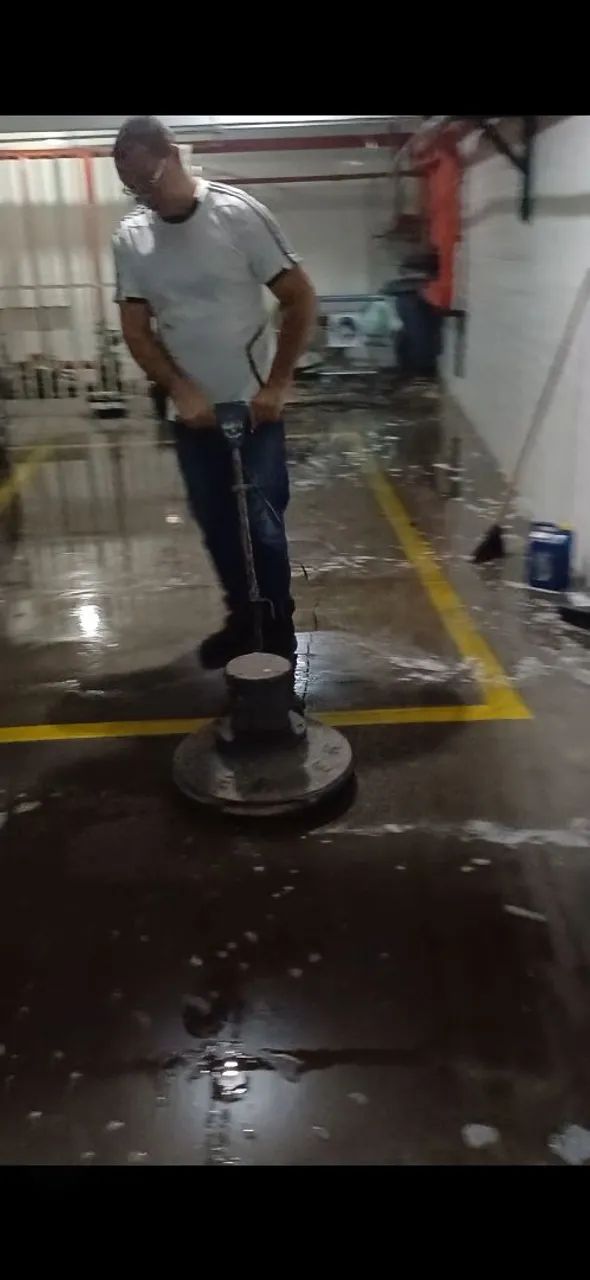 Limpeza pós obras,tratamentos de pisos etc. - Foto 2