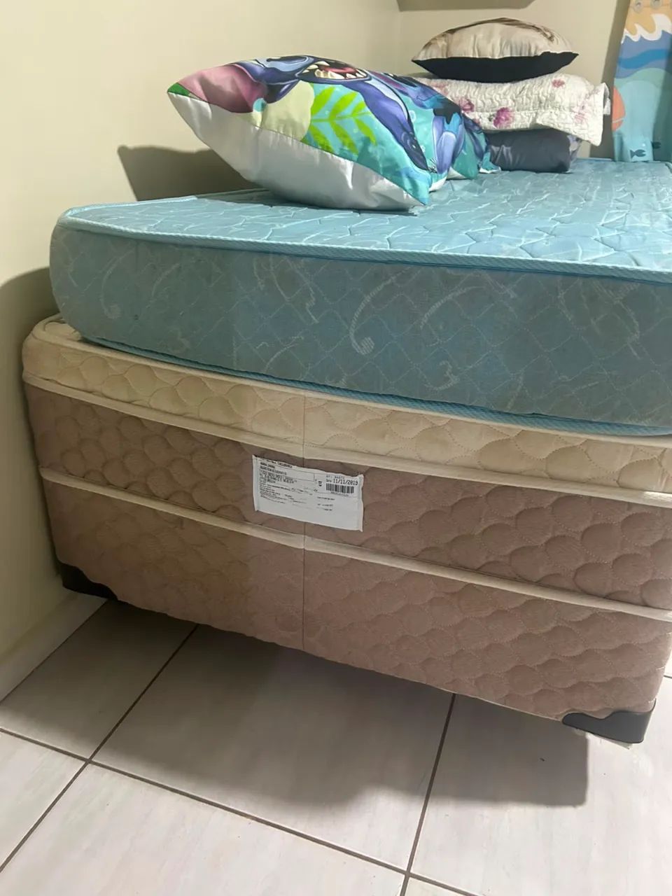 Vendo cama box de solteiro + Colchão  - Foto 3