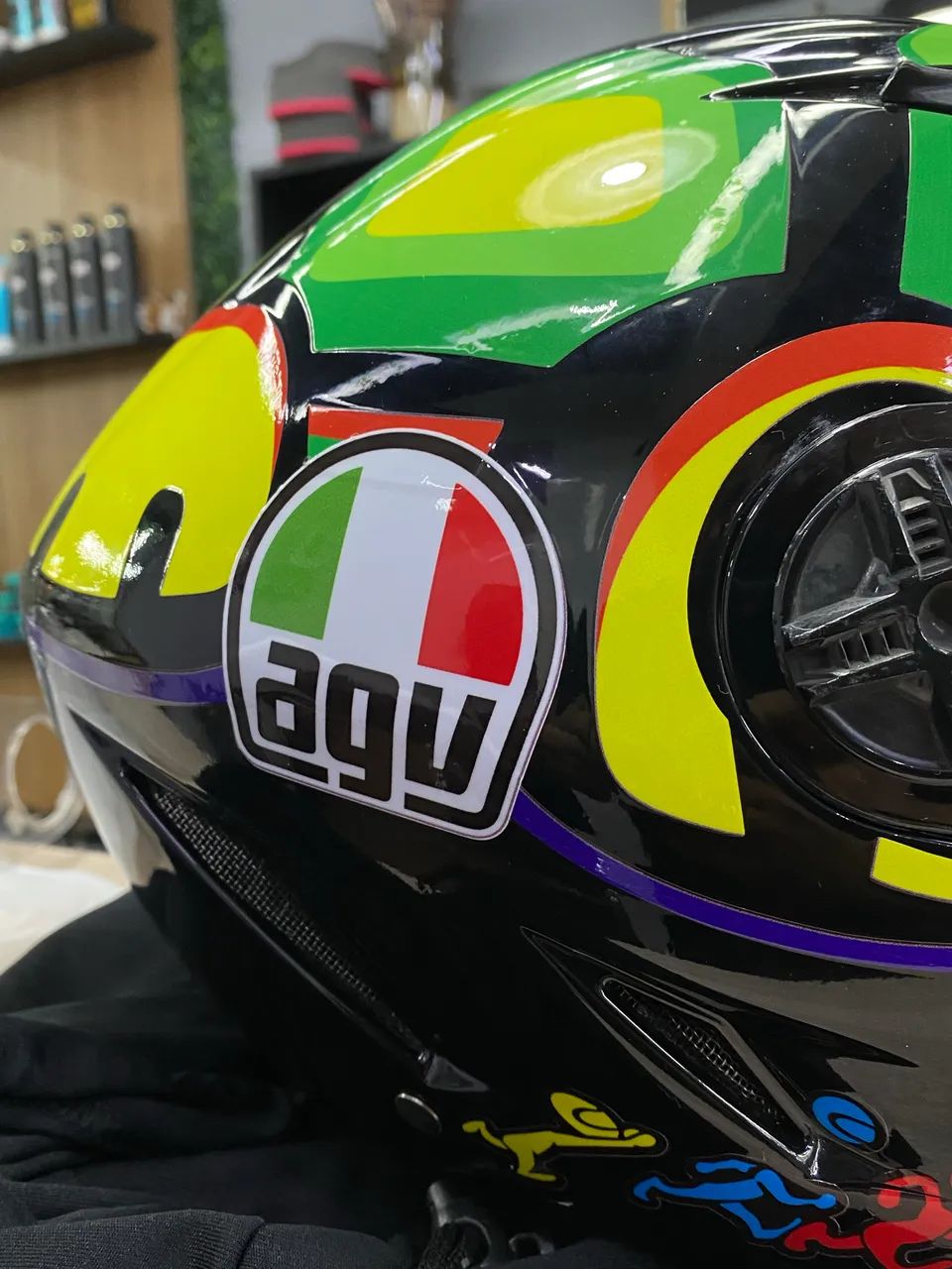 Capacete agv tamanho 57 reformado novo - Foto 4