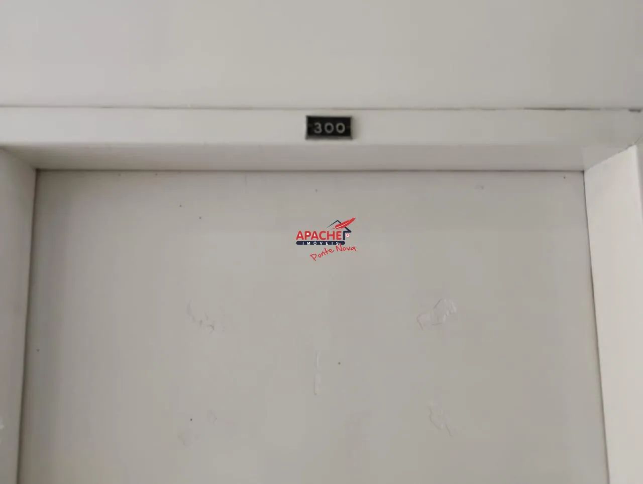 Sala Comercial de 41,06 m² no Centro de Ponte Nova  R$ 140.000