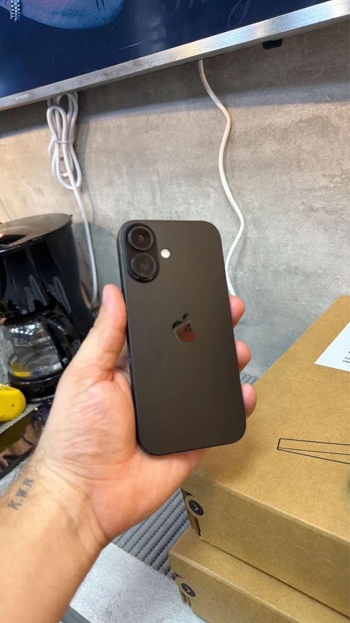 IPhone 16 128GB todo original 