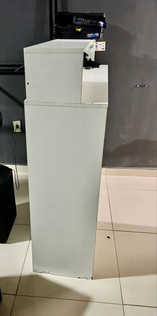 White-colored counter417147480274391041