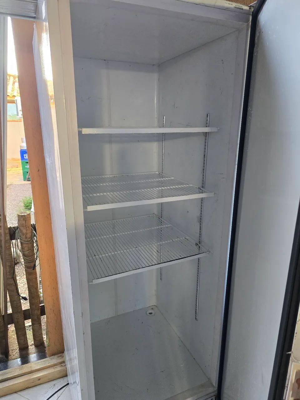 Freezer vertical 560lts