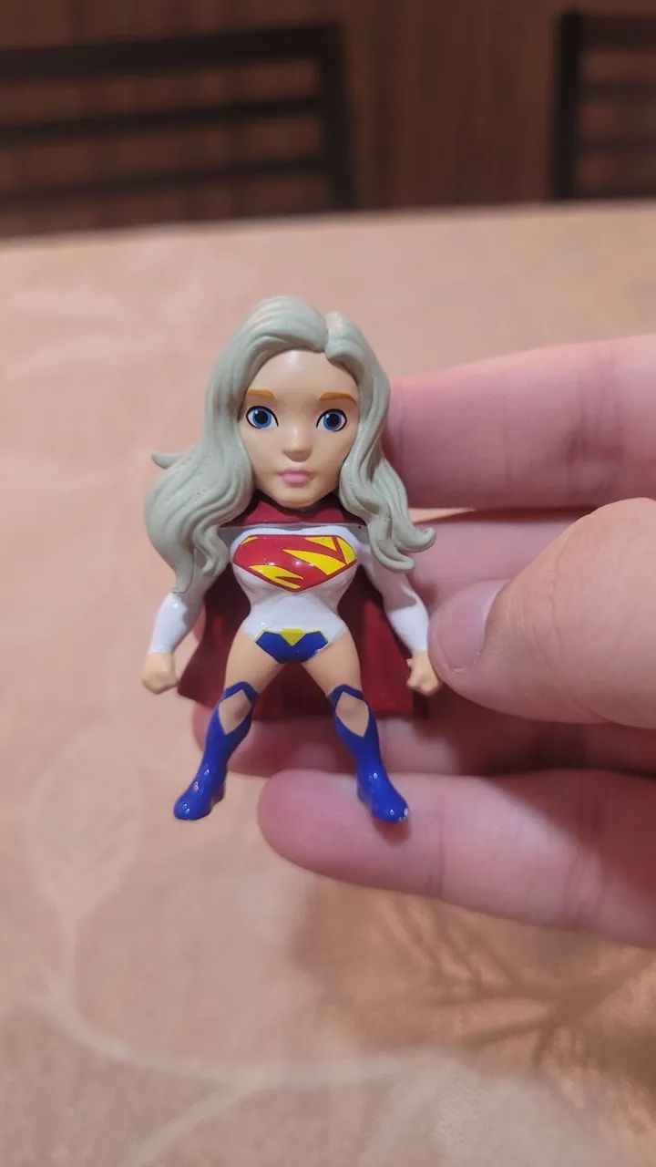 Metal die cast mulher maravilha