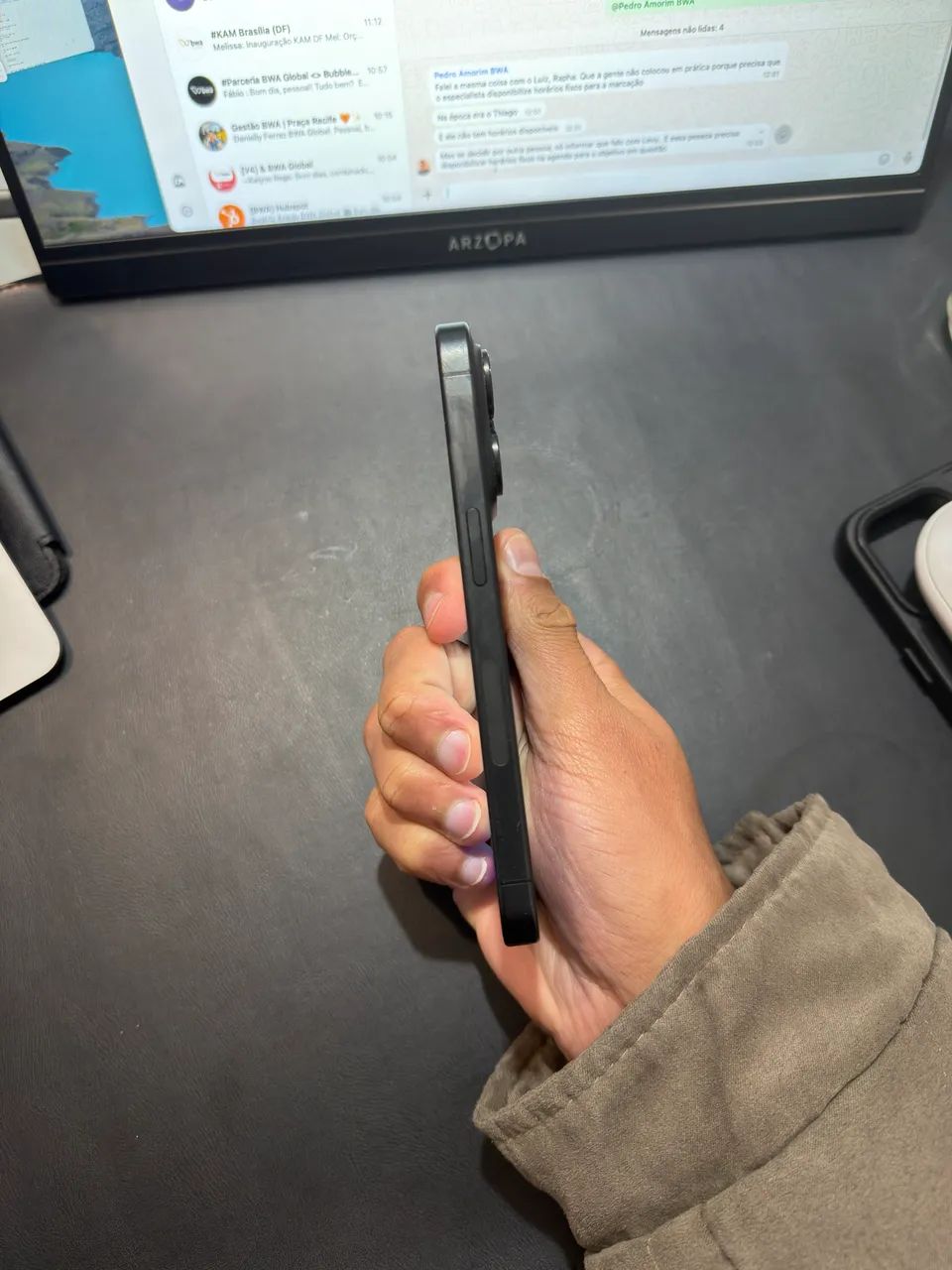 iPhone 15Pro / 15 Pro - 256gb - Cinza Espacial - Foto 2
