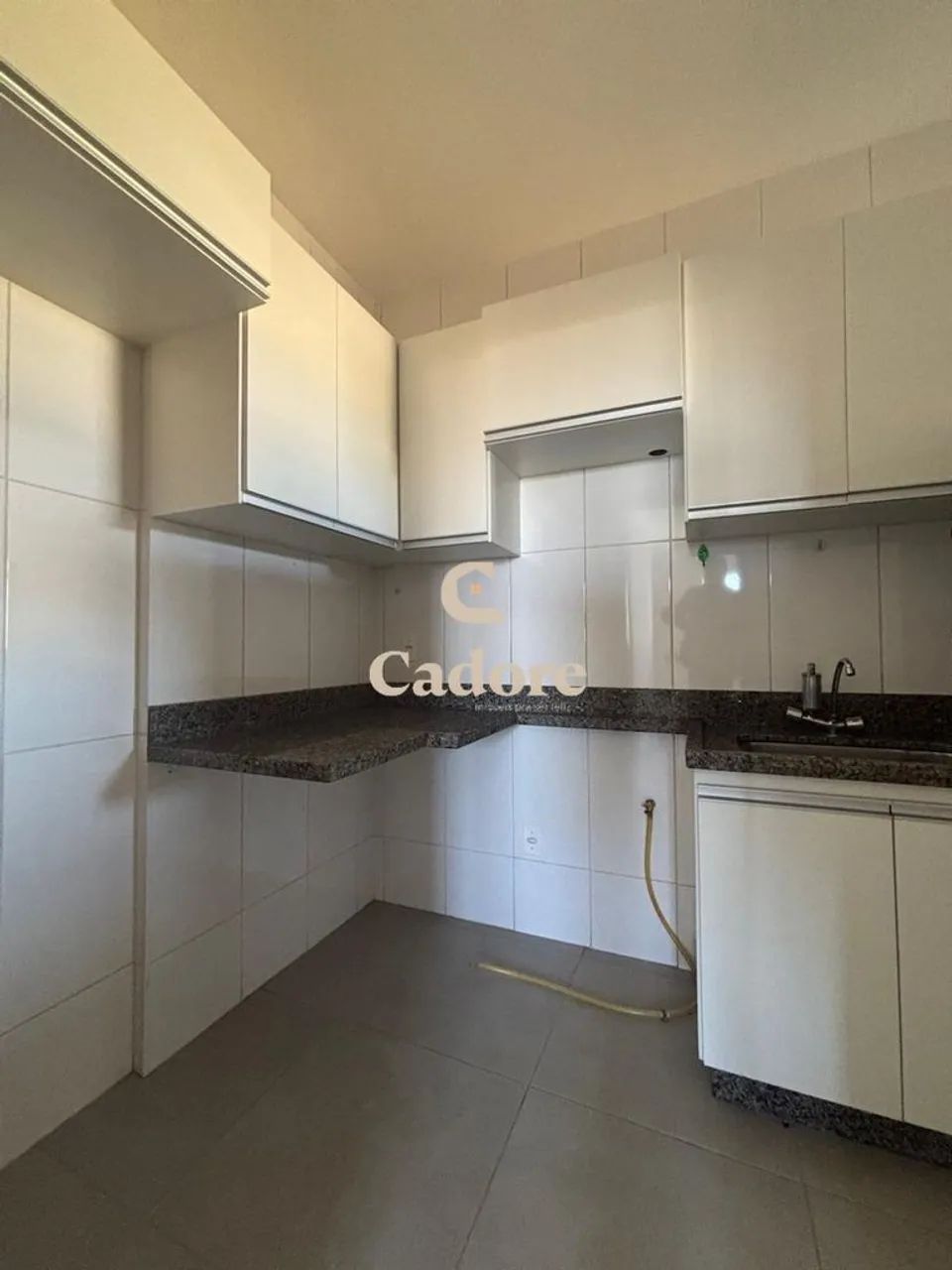 Apartamento à venda no Bairro Brasil com 2/4 e com móveis planejados - Foto 4