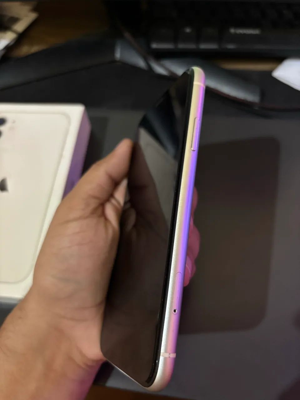 iPhone 11 64GB à Venda - Original | Caixa e Carregador