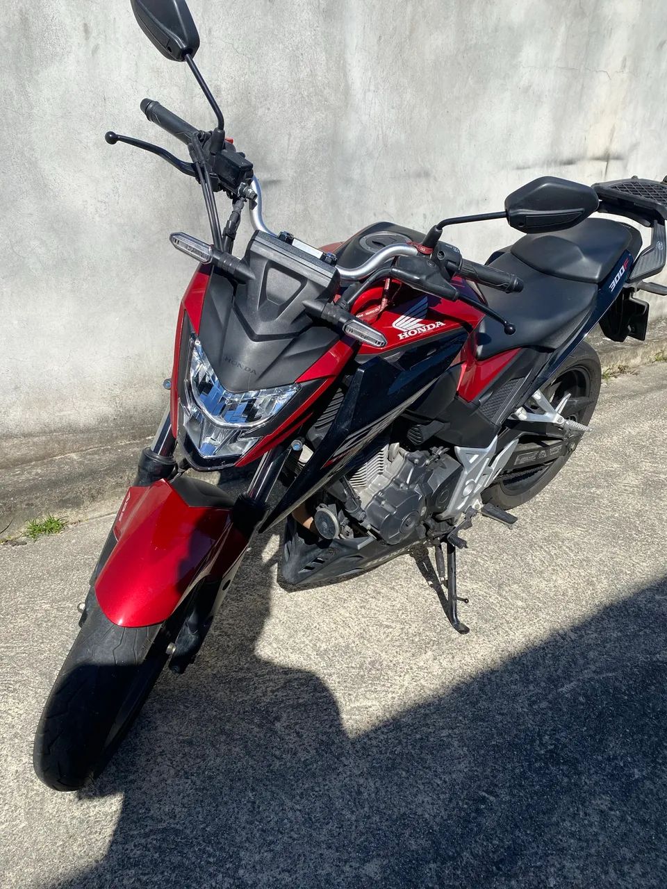 Vendo CB 300f Twister ABS 2025 - Foto 4