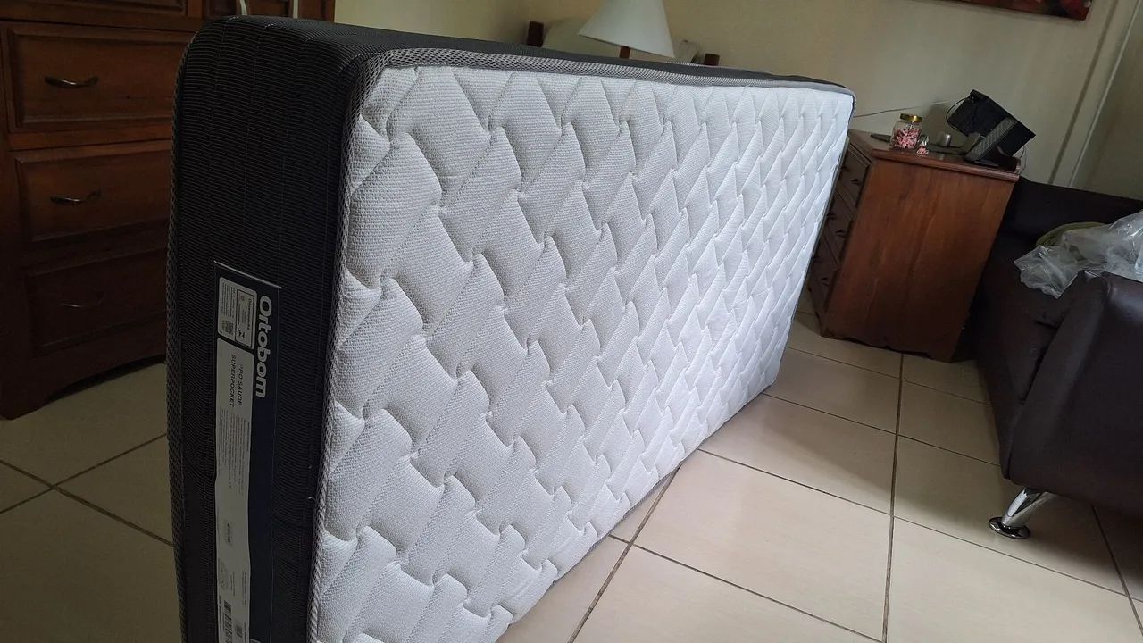 Colchão solteiro Ortobom em excelente estado - Foto 5