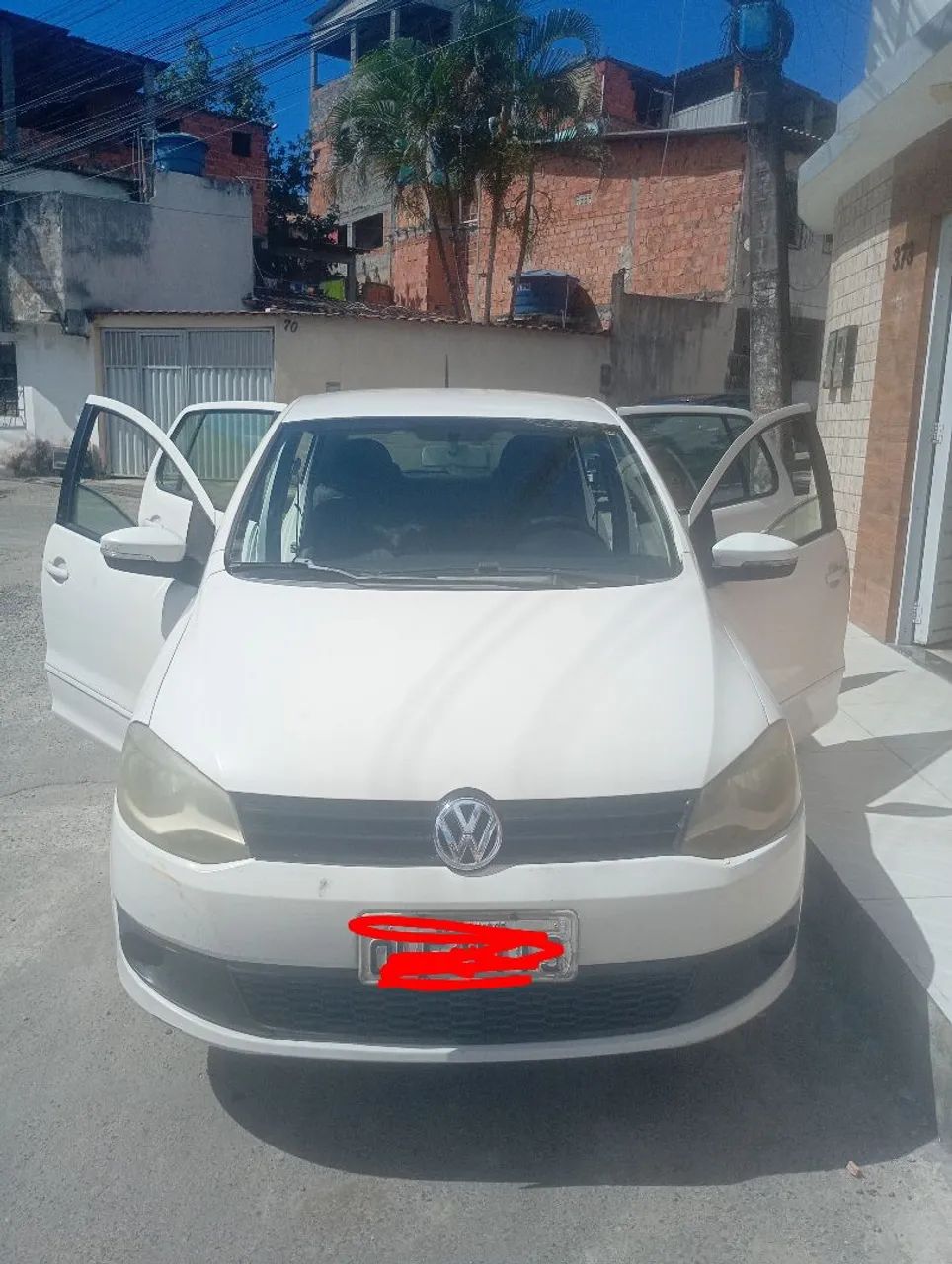 Volkswagen Fox Fox 1.0 Mi Total Flex 8V 5p 2013
