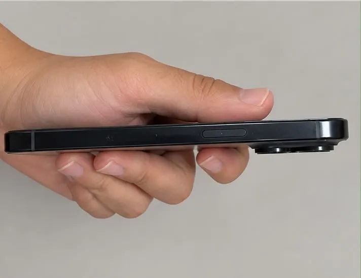 iPhone 16 pro max 256GB 88% - Foto 2