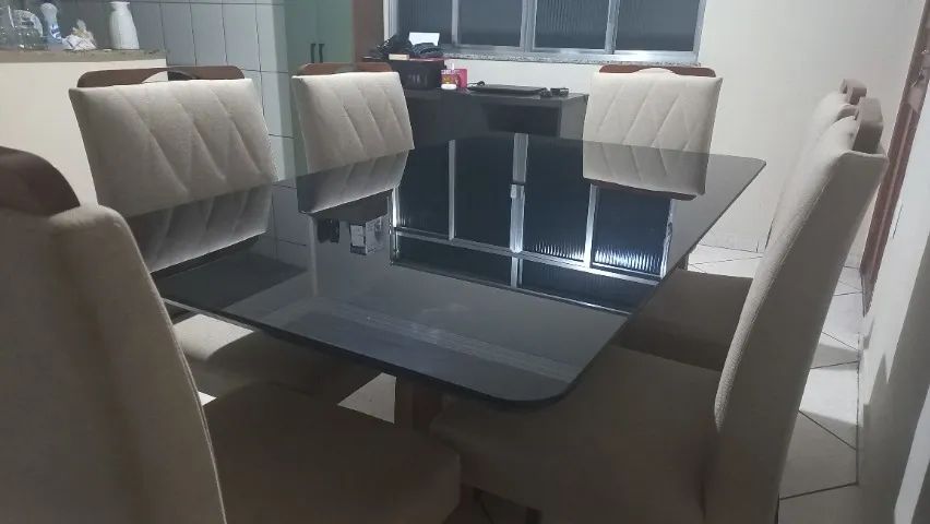 Mesa de Vidro com 6 cadeiras