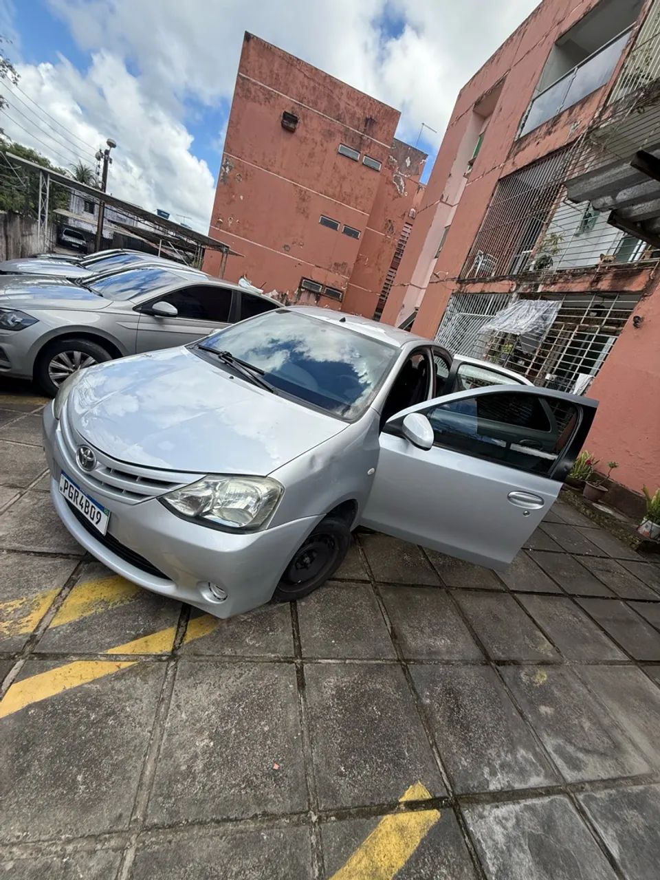 Toyota Etios ETIOS XS SEDAN1.5 FLEX 16V 4P MEC. 2014
