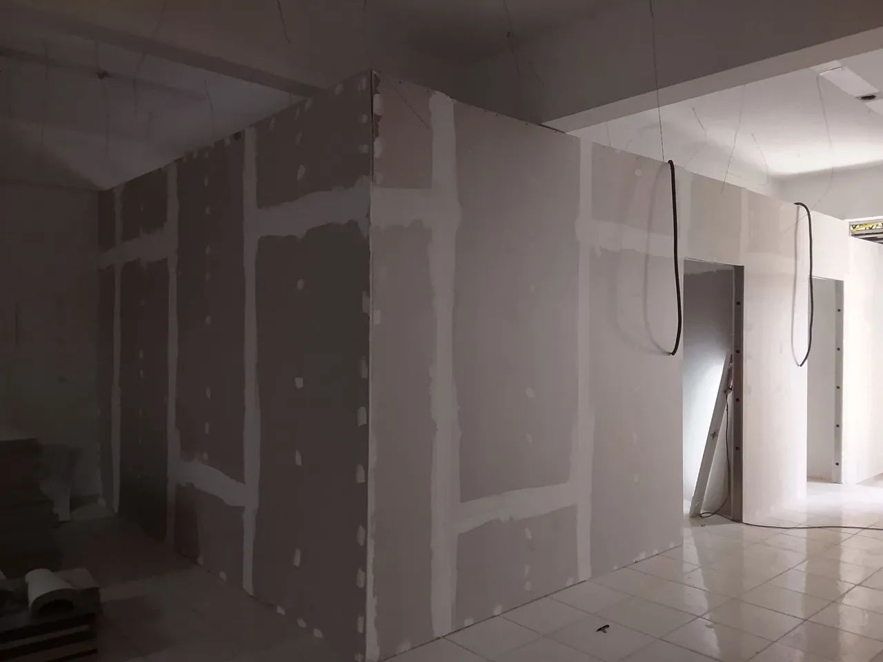 Forro e Divisorias em geral, técnico de mão de obra. - Foto 2
