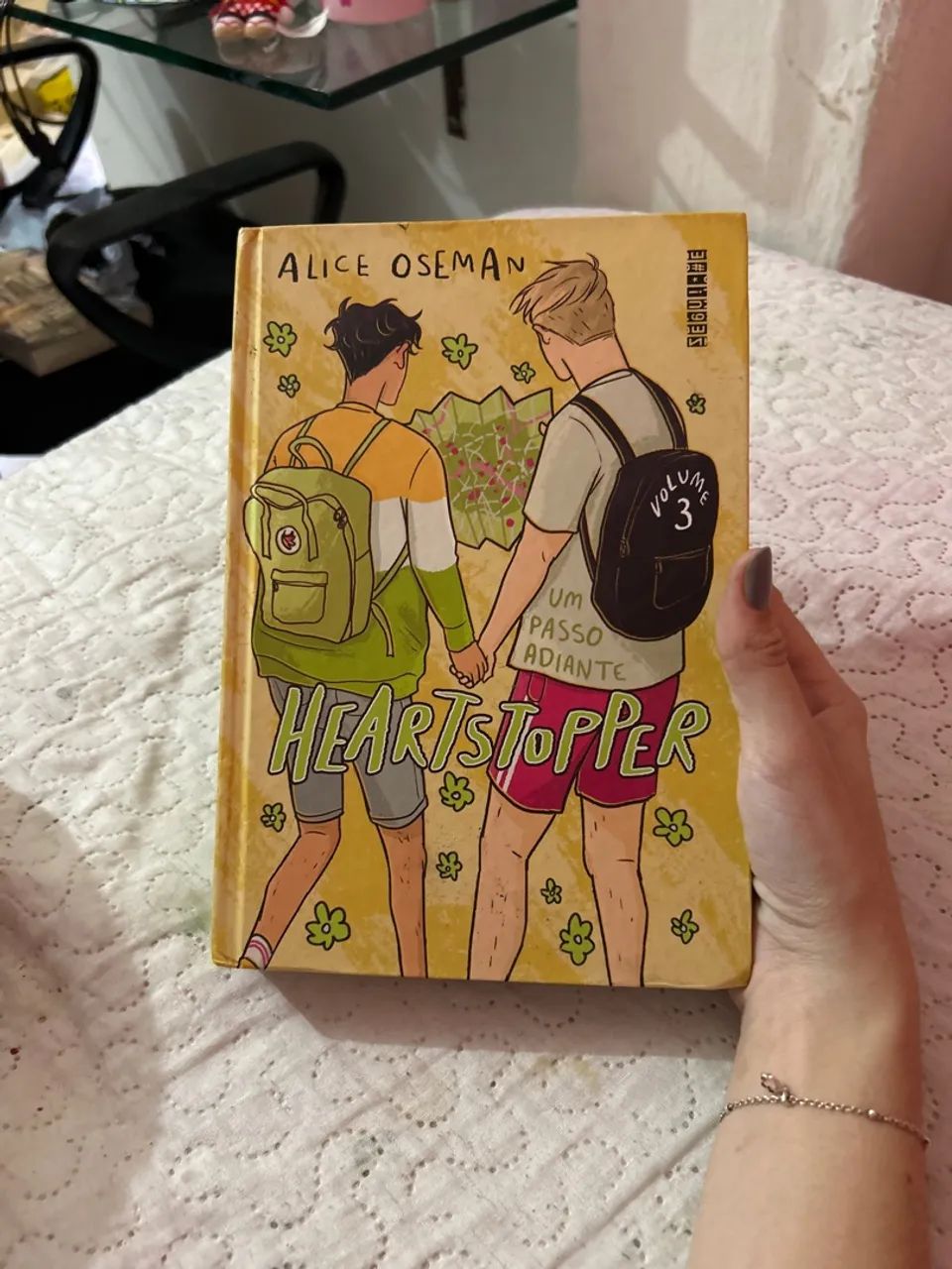 Livro Heartstopper Volume 3