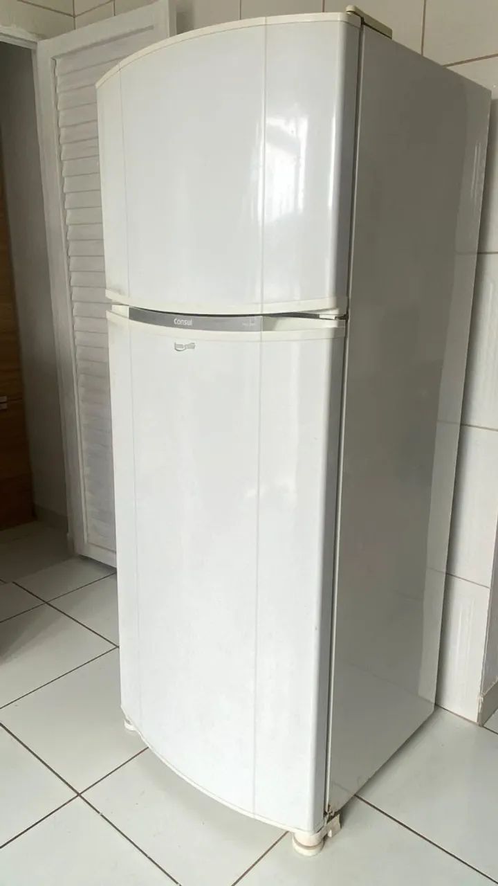 VENDO Geladeira Consul Funcionando Perfeitamente - Foto 4