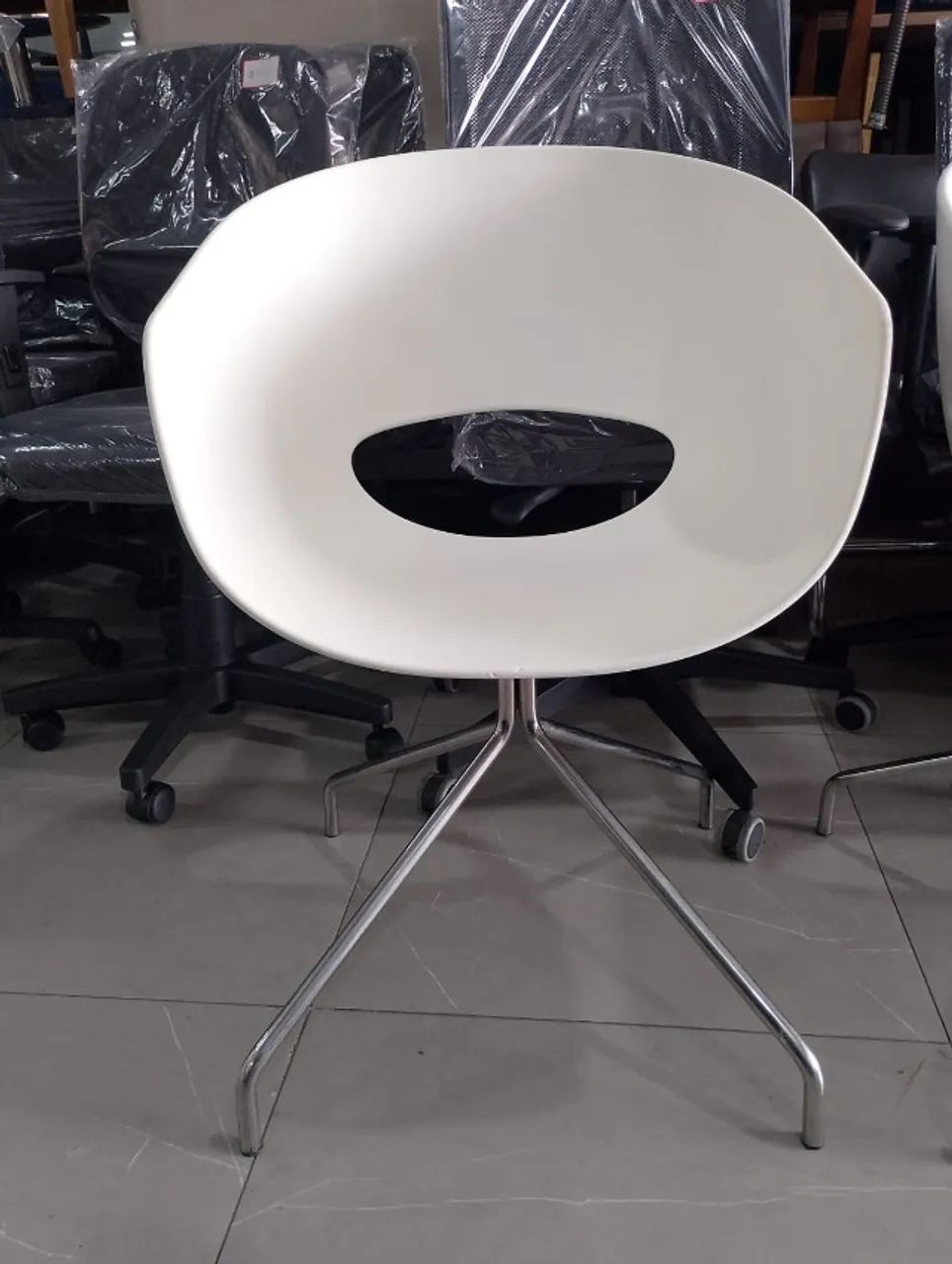 Cadeira Cavaletti - Modelo fixo da linha Go. - Foto 4