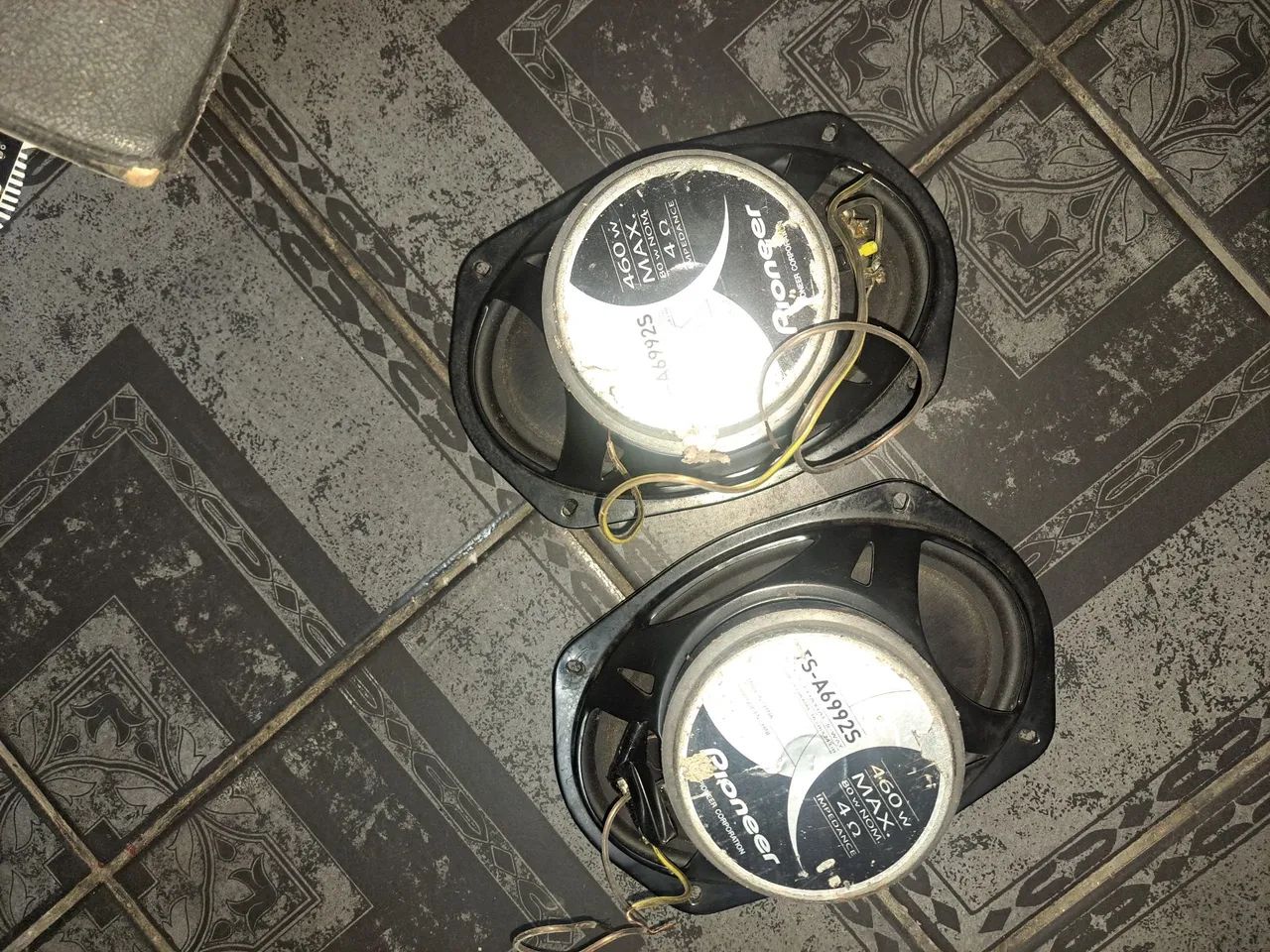Vendo subwoofer 10 polegadas e 6x9 - Foto 4