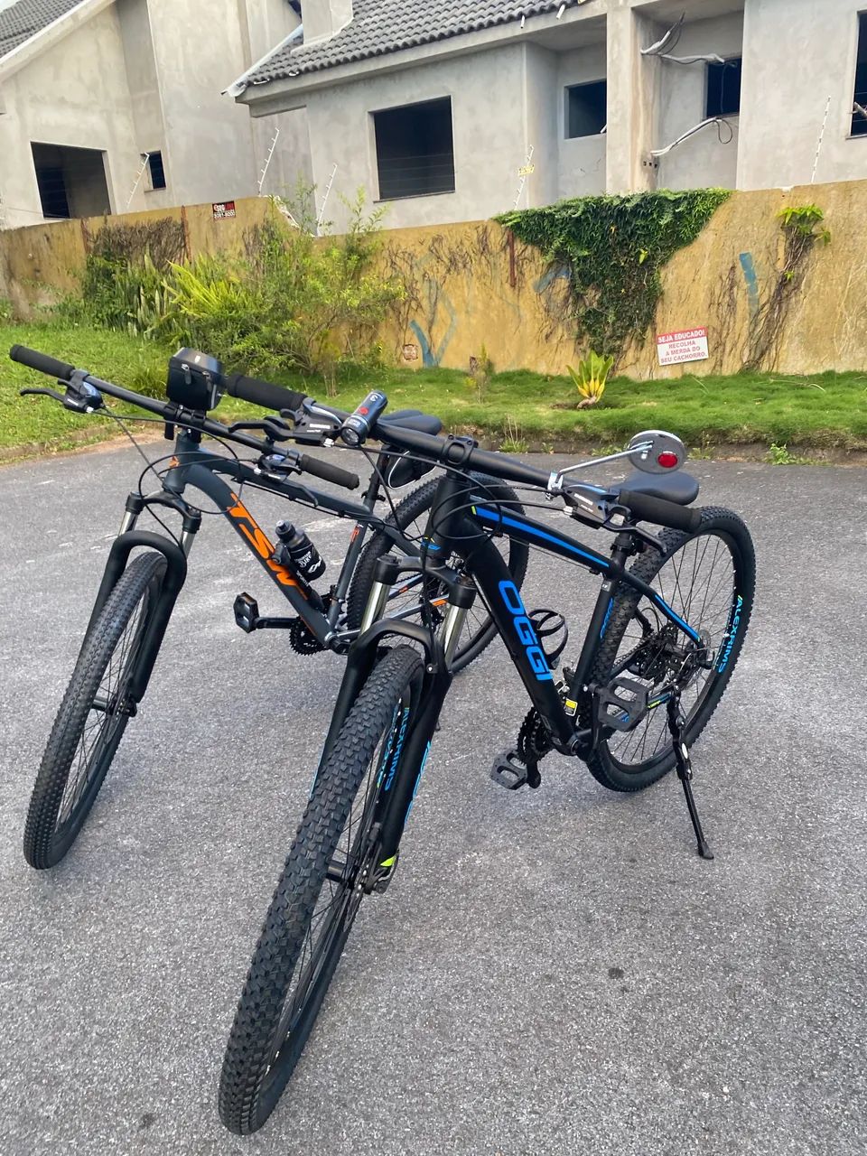 Bicicleta azul nova  - Foto 2