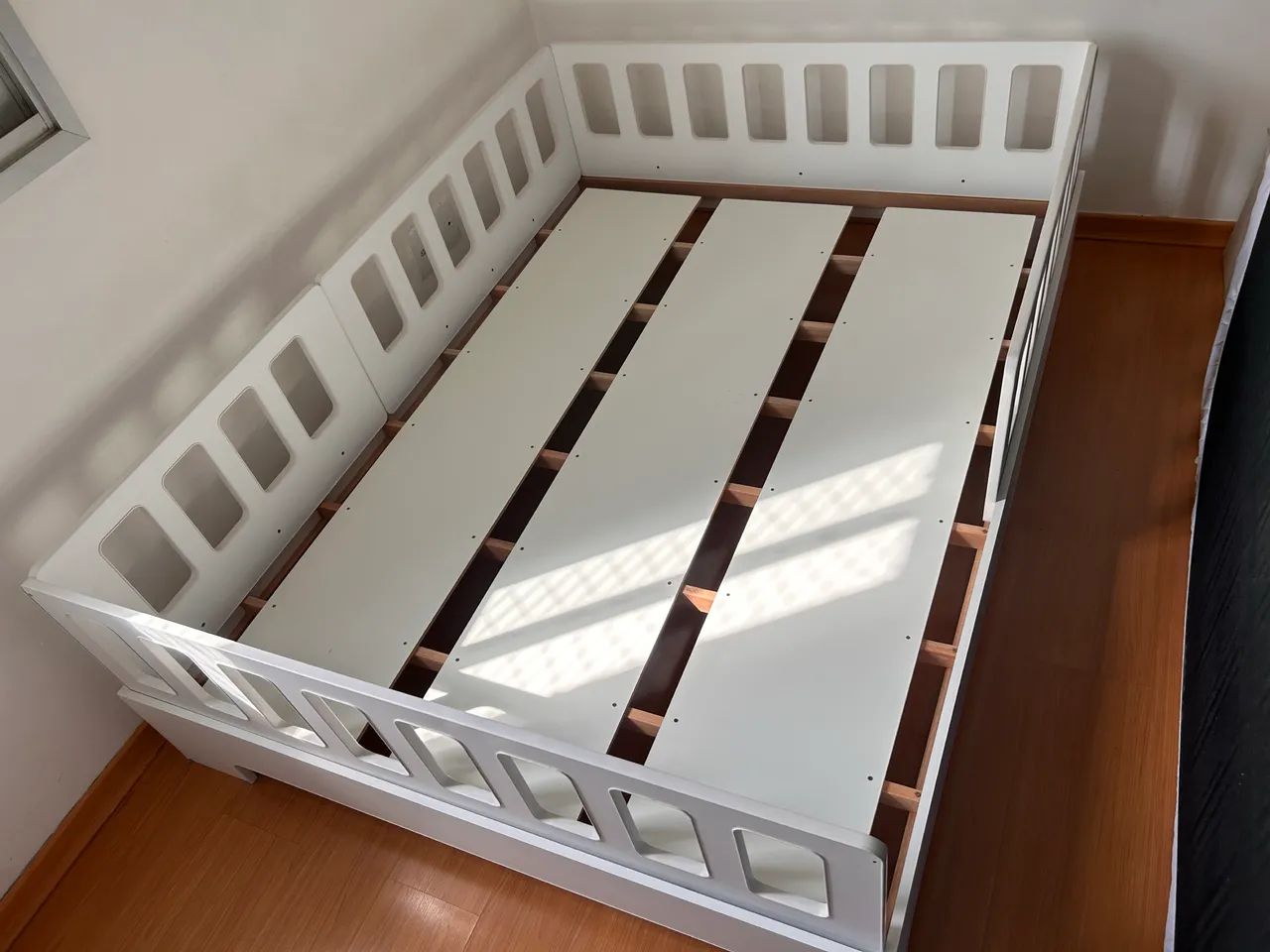 Cama casal montessoriana