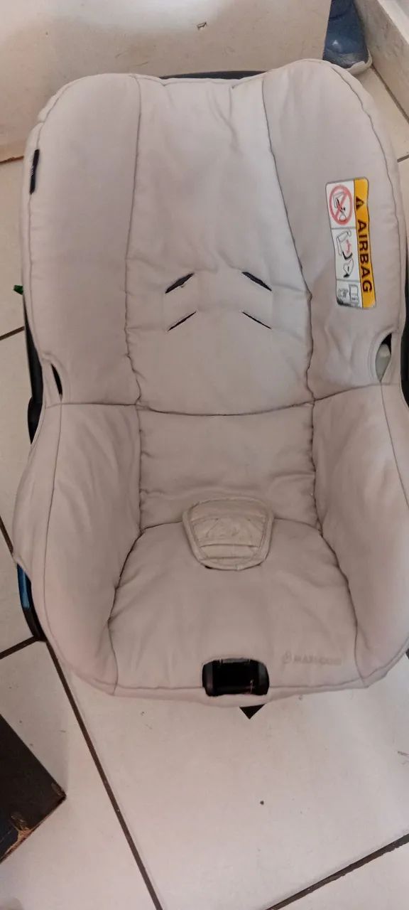 Vendo um carrinho d bebe um bebe conforto e o apoio do bebe conforto td do jeito q tá ai - Foto 2