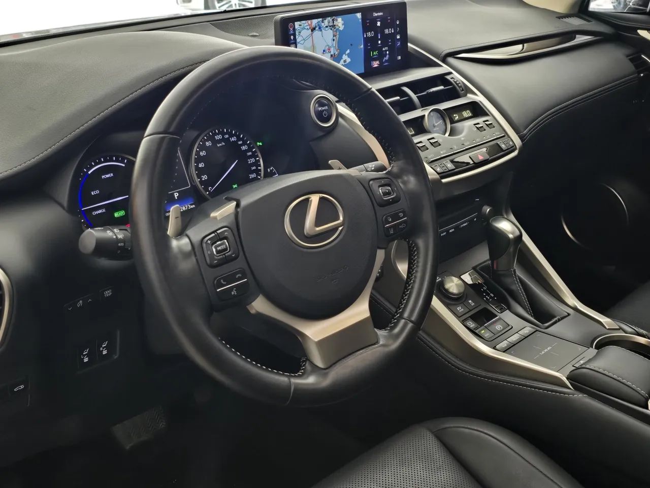 Lexus NX-300 H Luxury 2.5 16V Aut., foto 16 de 19