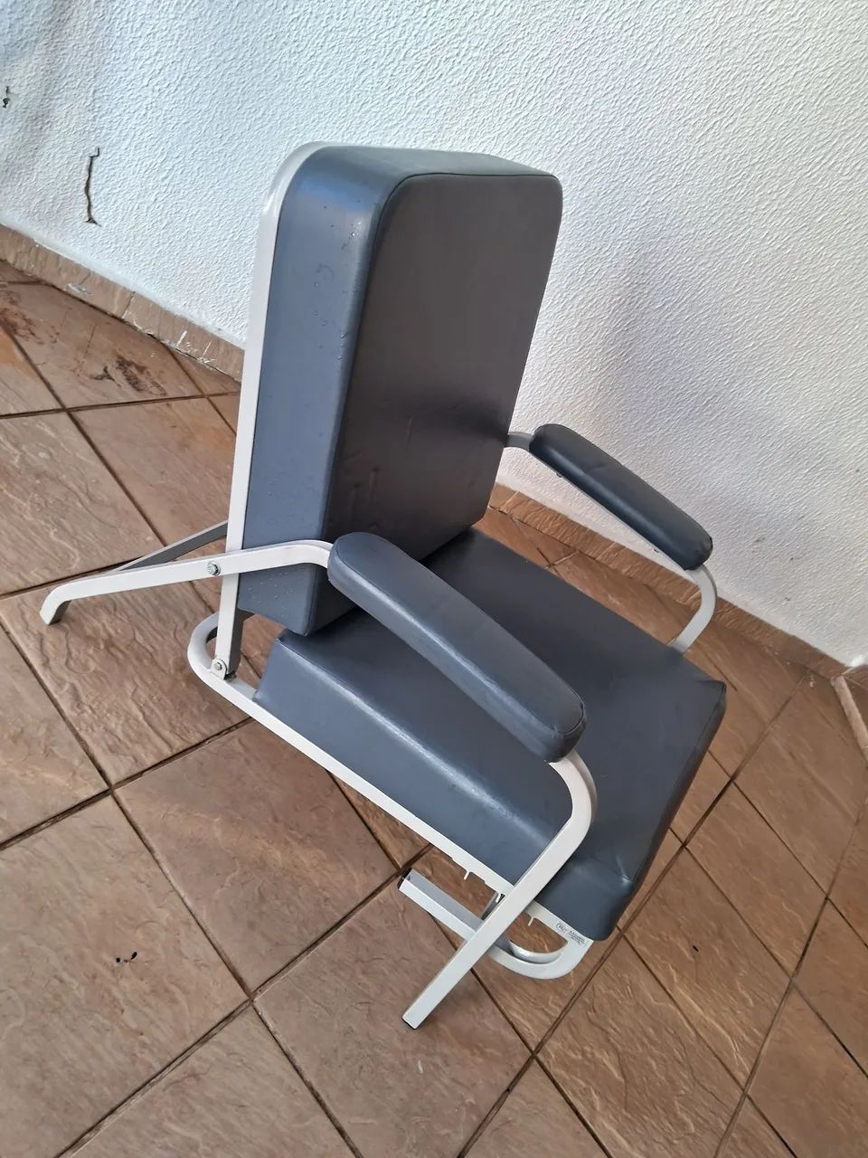 Poltrona hospitalar cuidador, paciente, coleta - Foto 2