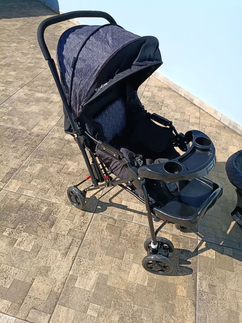 Carrinho de bebê com bebê conforto cosco - Foto 4
