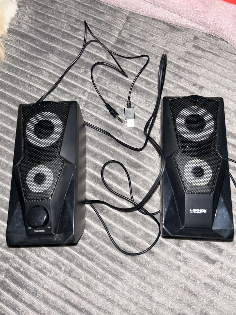 Caixa de som para pc (com luz)  - Foto 3
