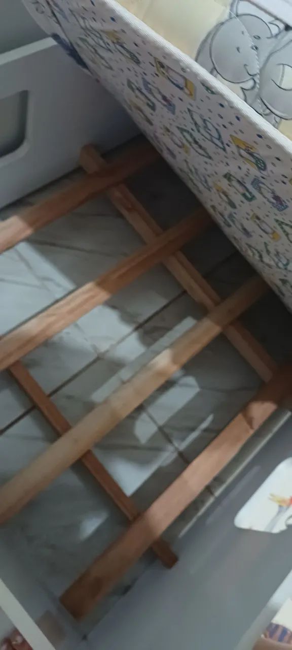 Cama montessoriana 