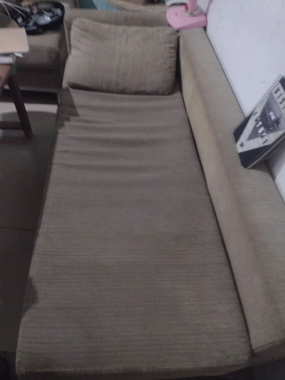 Vendo sofá de canto, 3 e 2 lugares base em madeira e alumínio super resistente higienizar