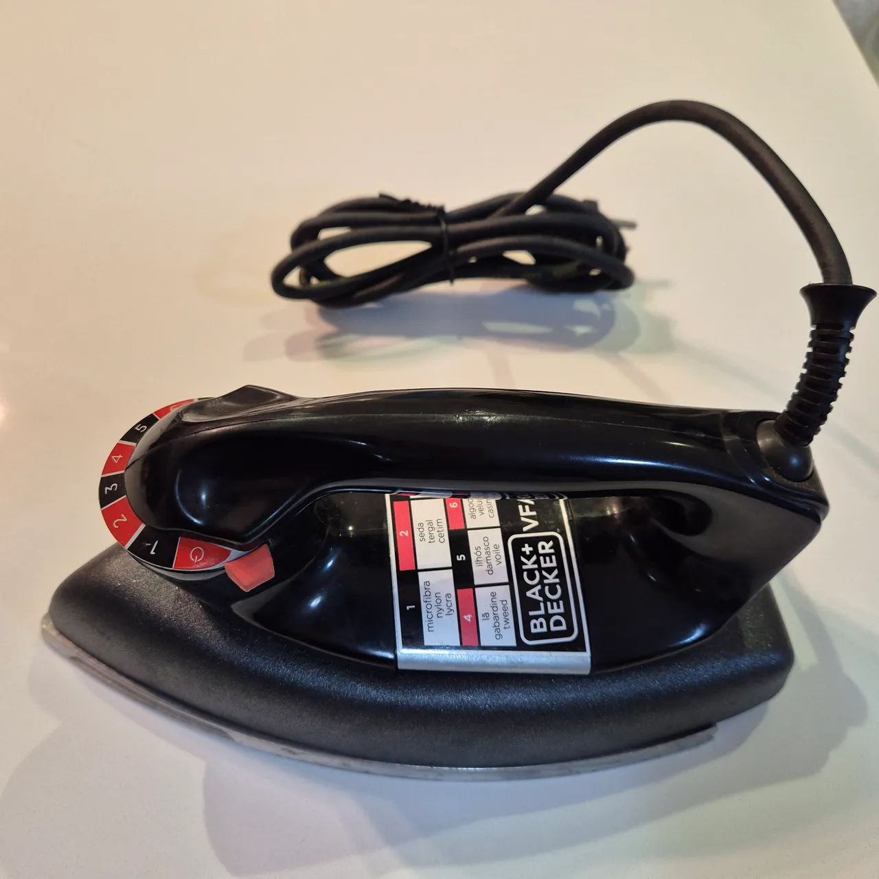 FERRO DE PASSAR BLACK & DECKER