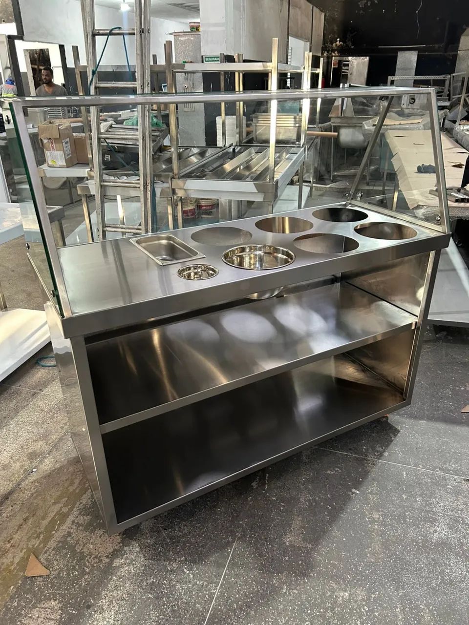 TABULEIRO DE ACARAJÉ INOX COM CUBAS - Foto 2