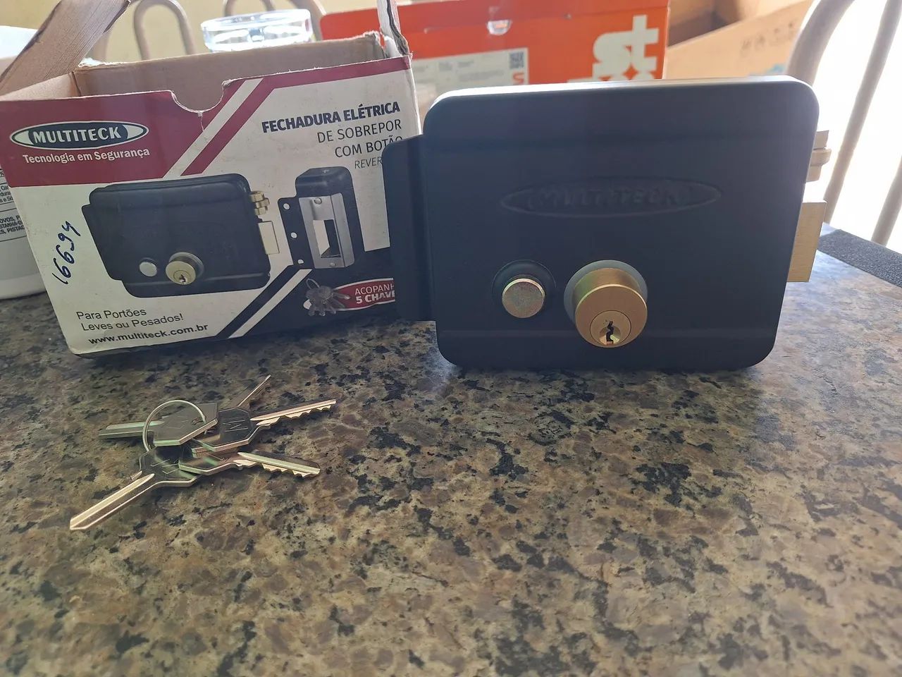 Fechadura eletrônica 