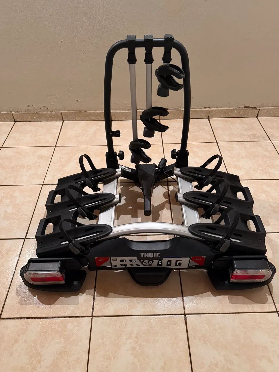 Thule VeloCompact 927 - 3 bikes 