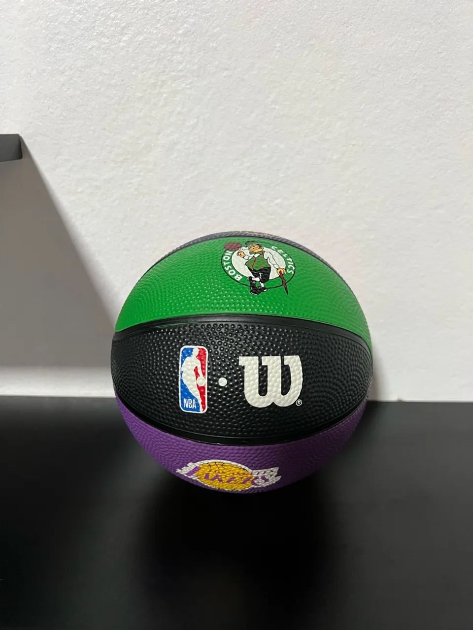 Vendo mini bola NBA