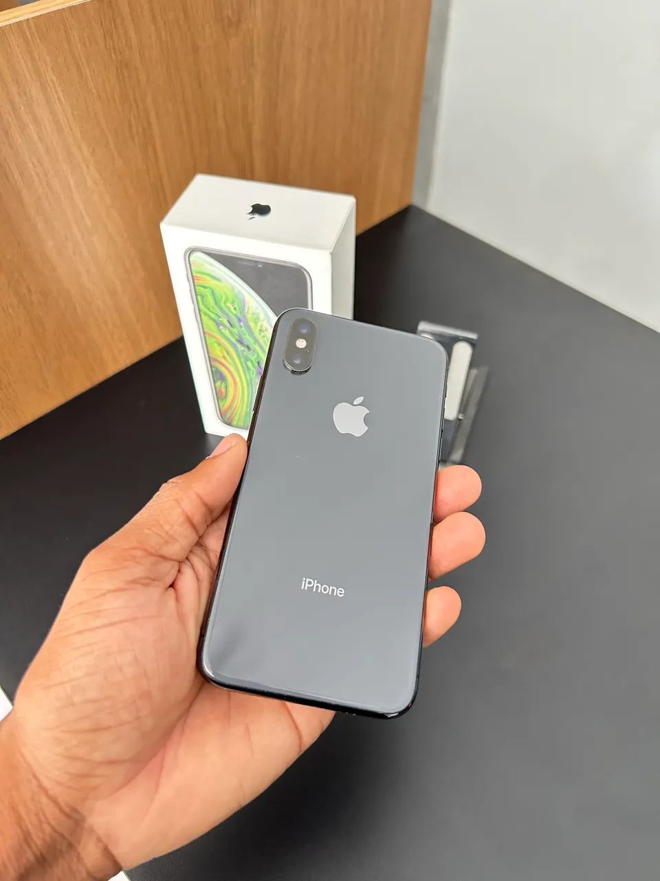 iPhone XS 256GB, bateria 100%, com caixa e sem marcas de uso