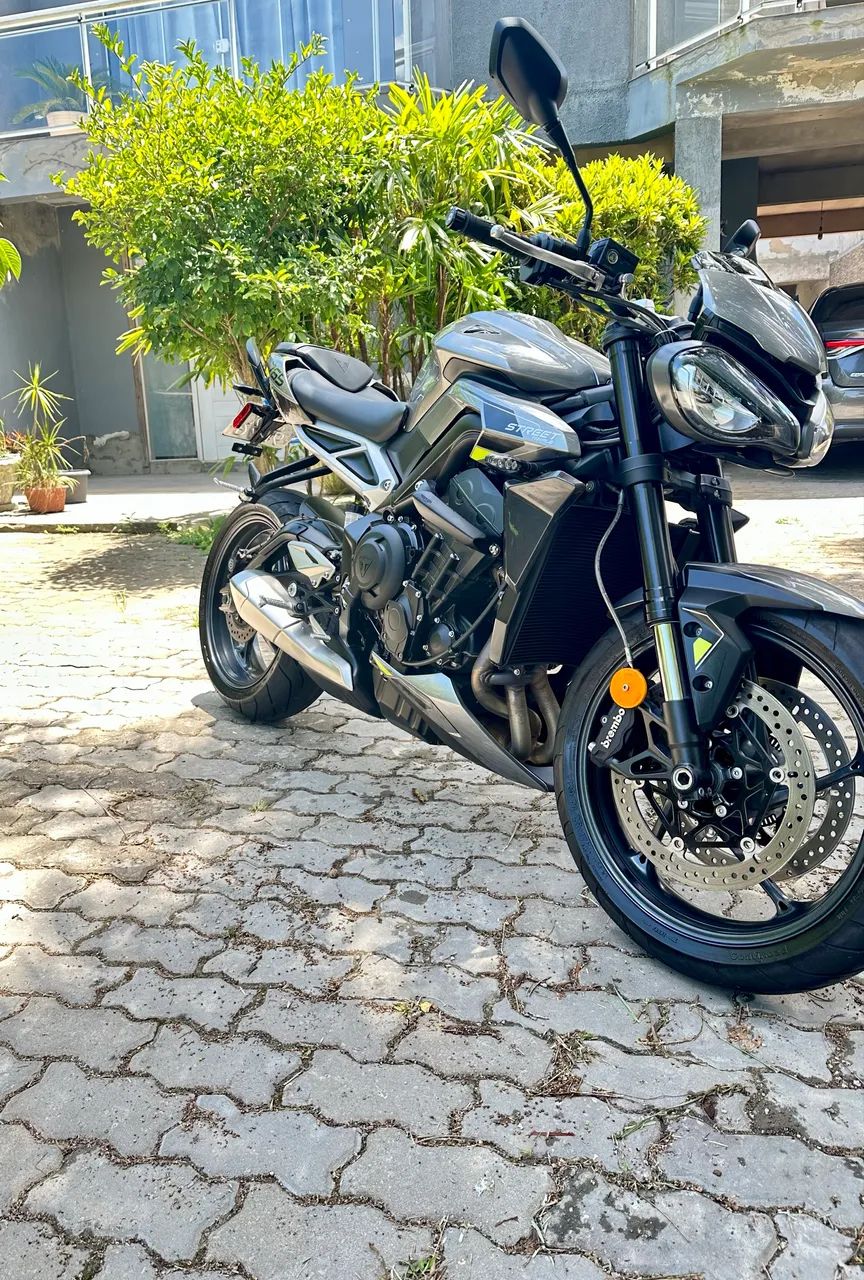 Triumph Street Triple 765 R 2024 - 3.400km - Único Dono - Quickshifter - IPVA 2026 Pago - Foto 8