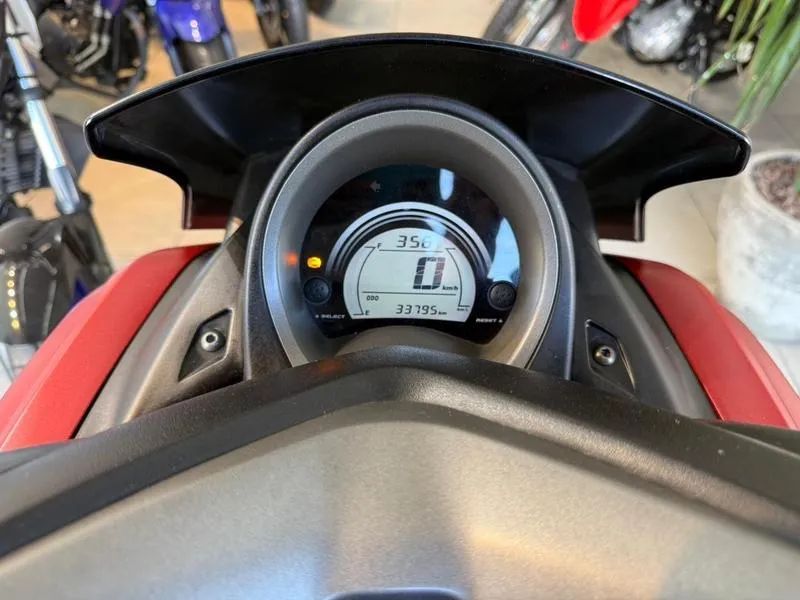 YAMAHA NMAX 2017-2018 - Foto 2