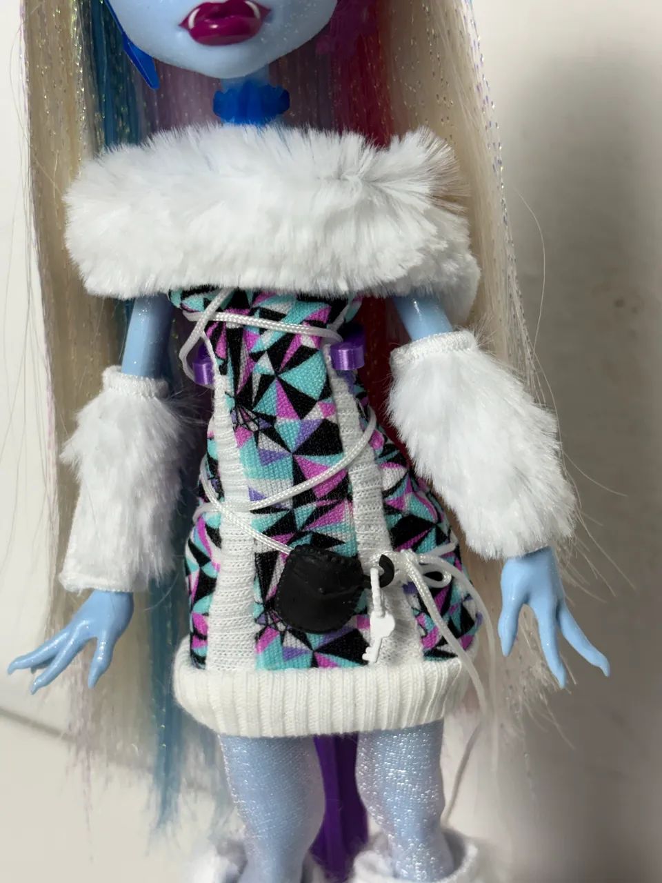 Boneca Monster High Abbey Bominable Básica Creeproduction  - Foto 3
