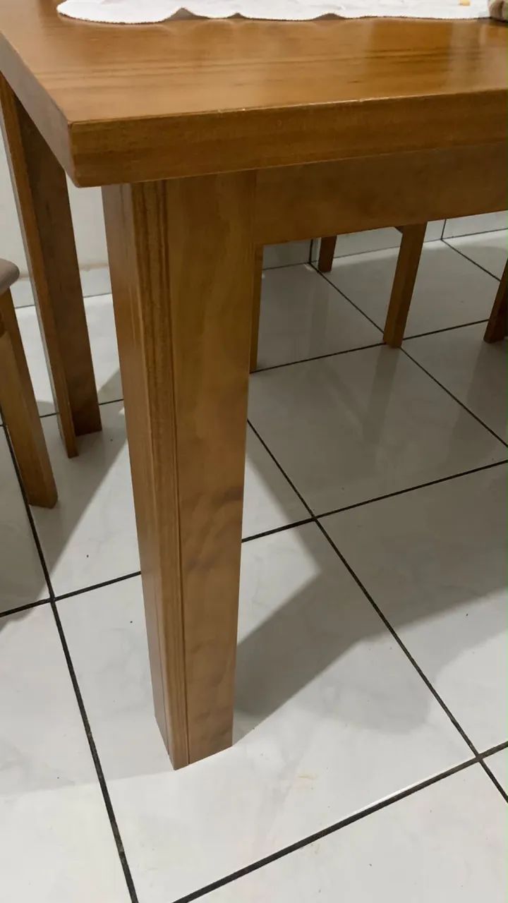 Mesa com 4 cadeiras  - Foto 2