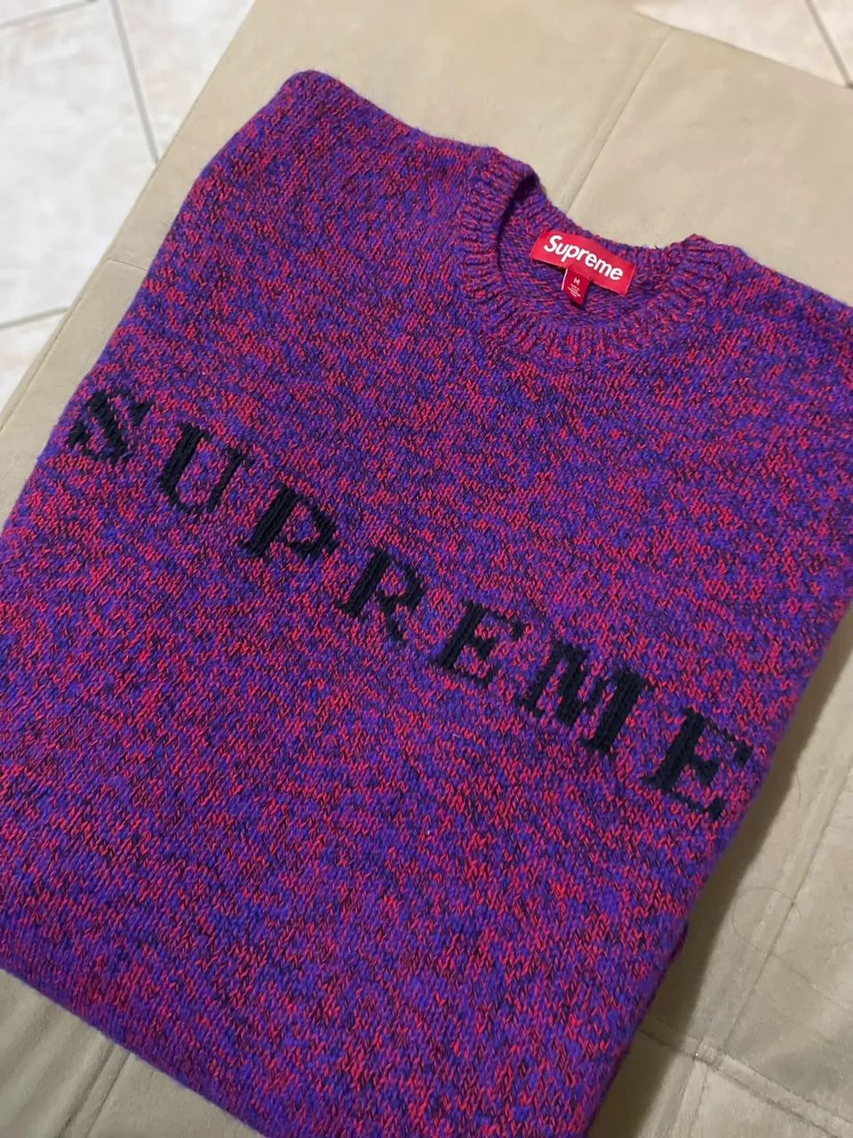 suéter supreme contrast logo